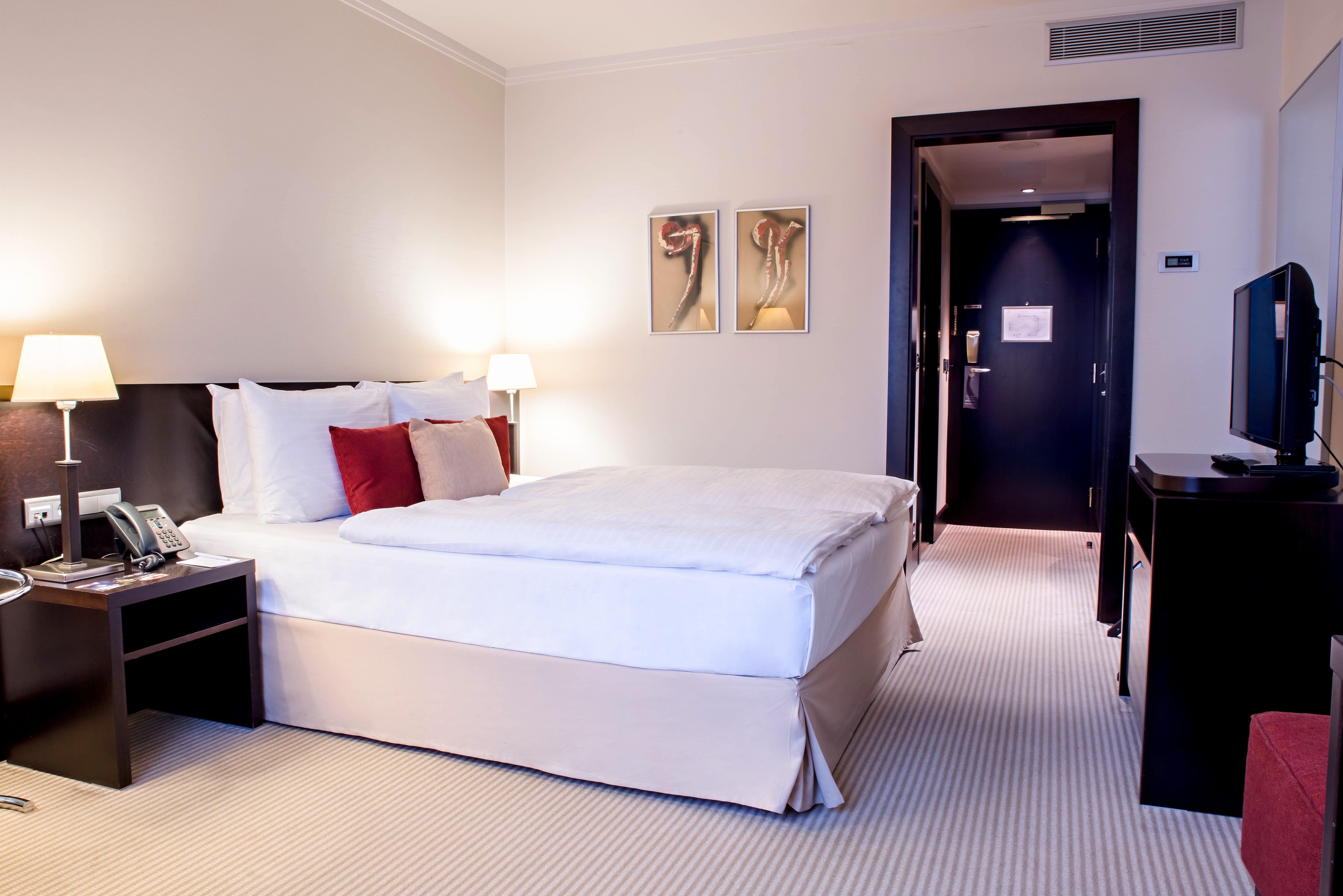 Hotel Crowne Plaza By Ihg 4*
