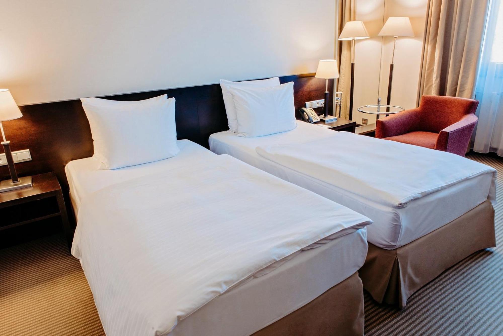 Crowne Plaza By Ihg Hotel Pressburg