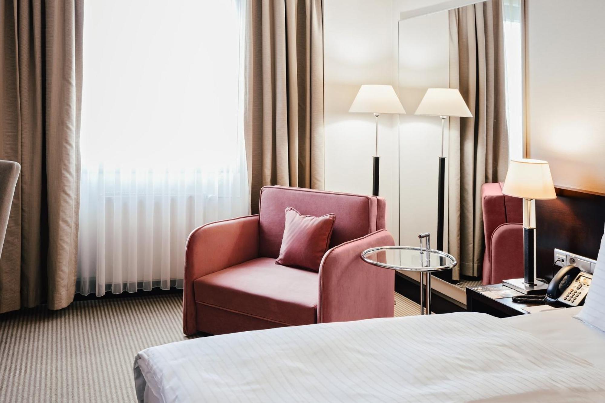 Crowne Plaza By Ihg Hotel Pressburg